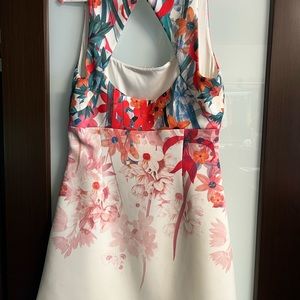 Beutiful multicolor dress. Like new